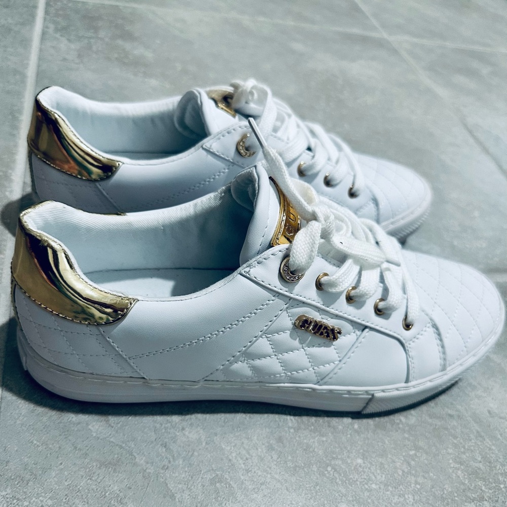 New GUESS Sneakers